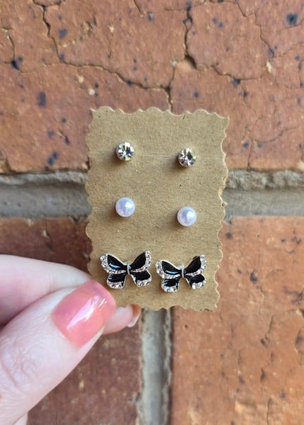 3x Small Stud Earrings