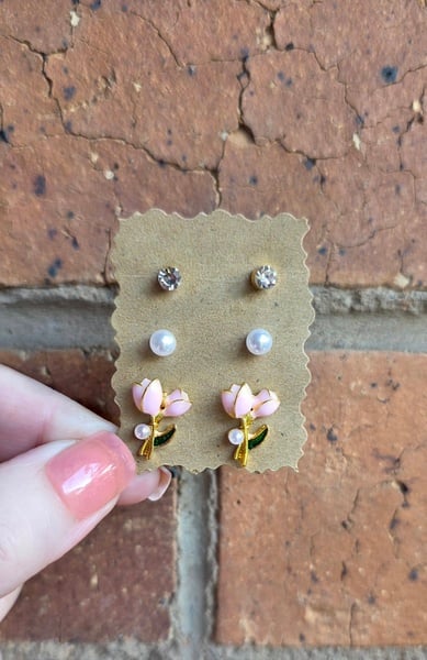 3x Small Stud Earrings