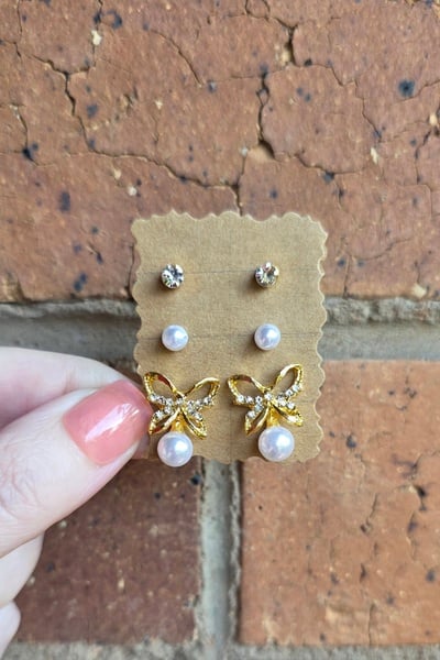 3x Small Stud Earrings