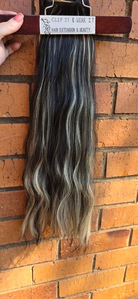 Black & Blonde Highlight mix 10pc Clip in Set (Click on image to view more INFO)