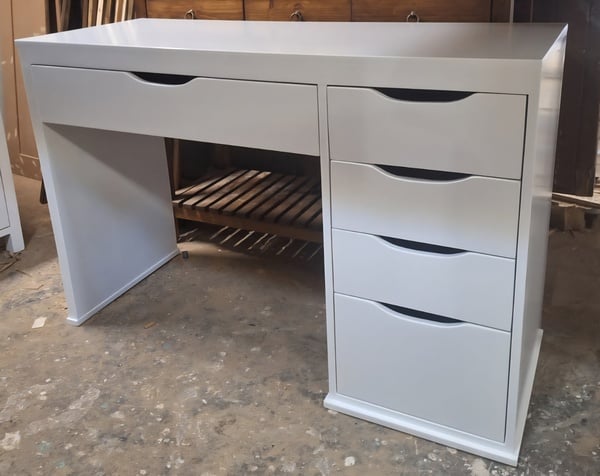 5 Draw Desk picture