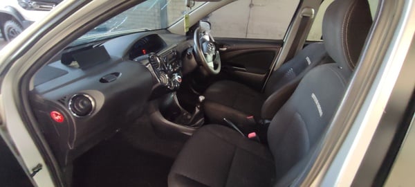 2015 TOYOTA ETIOS CROSS
