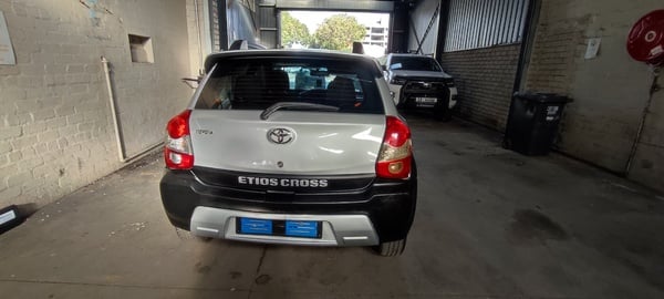 2015 TOYOTA ETIOS CROSS