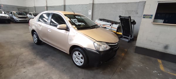2013 TOYOTA ETIOS