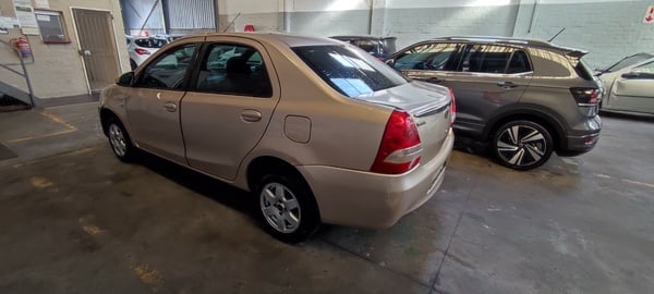 2013 TOYOTA ETIOS