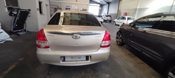 2013 TOYOTA ETIOS