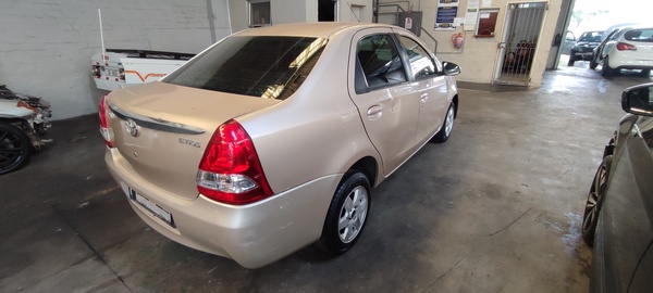 2013 TOYOTA ETIOS