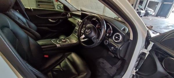 2018 MERCEDES BENZ C220