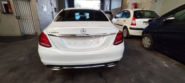 2018 MERCEDES BENZ C220