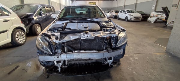 2018 MERCEDES BENZ C220