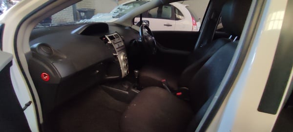 2008 TOYOTA YARIS