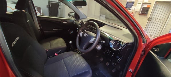 2015 TOYOTA ETIOS CROSS