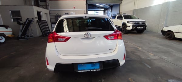 2013 TOYOTA AURIS