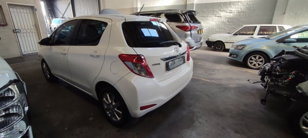2014 TOYOTA YARIS 1.3