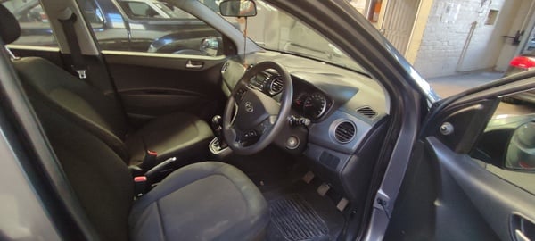 2016 HYUNDAI GRAND I10