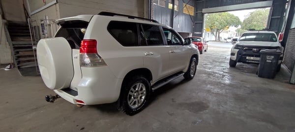 2010 TOYOTA PRADO LANDCRUISER