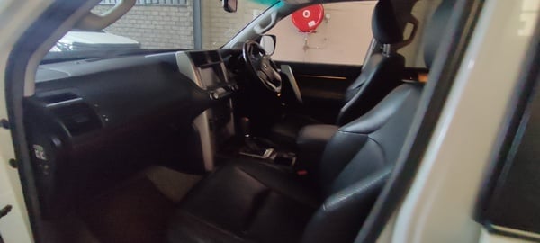 2010 TOYOTA PRADO LANDCRUISER