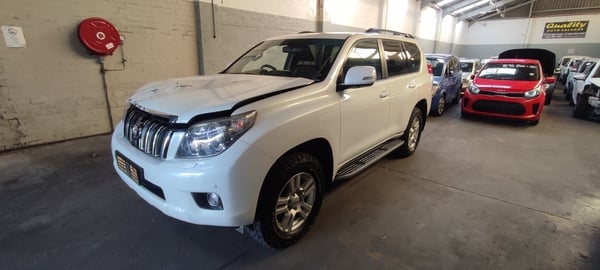 2010 TOYOTA PRADO LANDCRUISER