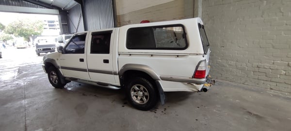 2003 ISUZU KB300TDI