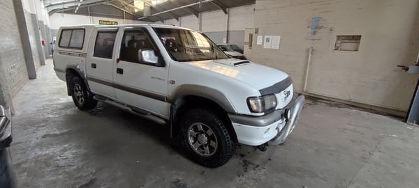 2003 ISUZU KB300TDI