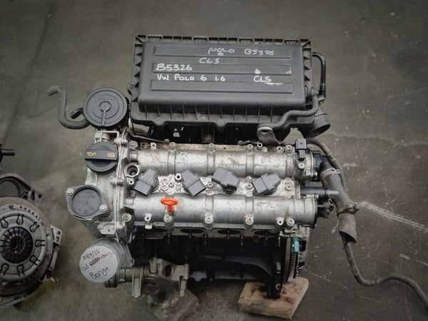 2013 Volkswagen Polo 6 1.6 (CLS) - Engine