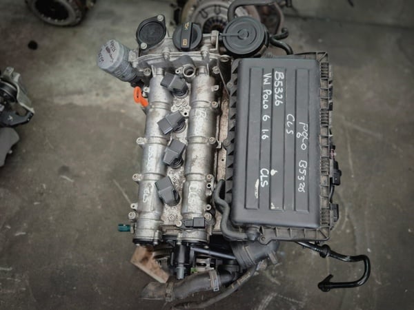 2013 Volkswagen Polo 6 1.6 (CLS) - Engine