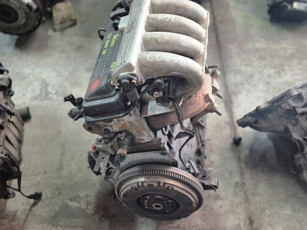 1998 Volkswagen Polo Classic 1.4 (AGY) 5SPD Manual - Engine