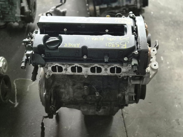 2012 Opel Astra 1.6 (A16XER) 5SPD Manual - Engine