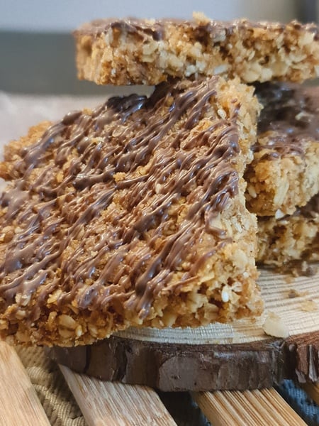 12 x Crunchies with Chocolate Drizzle