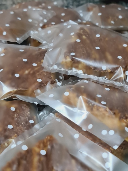 12 x Crunchies with Chocolate Drizzle