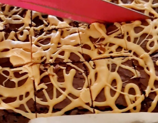 16 x Chocolate Brownies