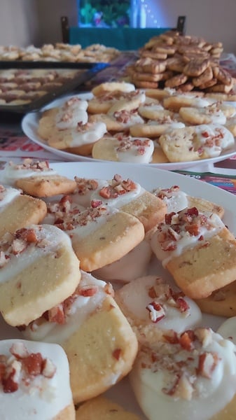 1kg Pecan Nut Biscuits