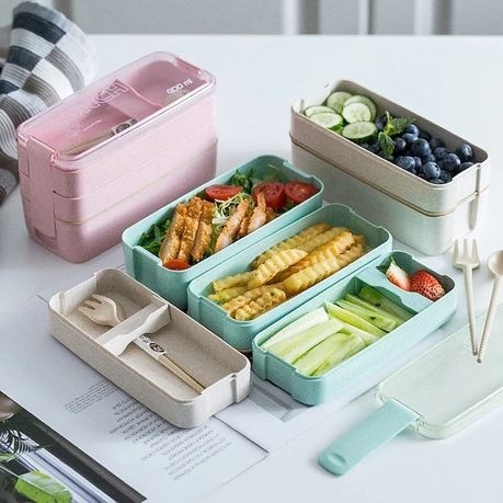 Portable Lunch Box With 3 Layers - 900ml Eco Friendly Includes Cutlery
