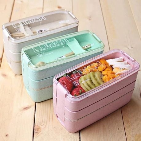 Portable Lunch Box With 3 Layers - 900ml Eco Friendly Includes Cutlery