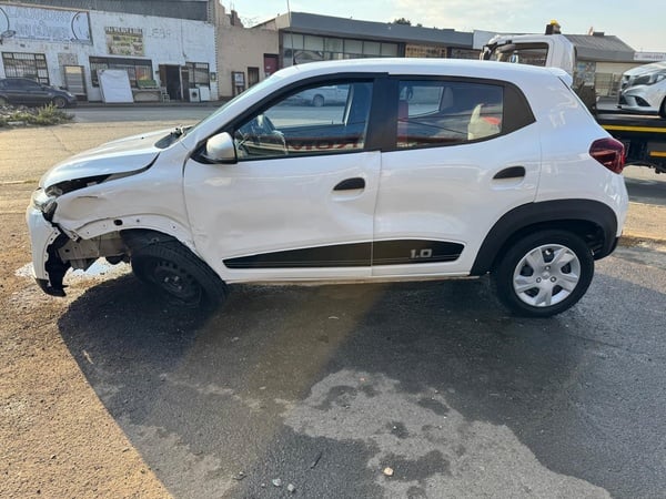 2025 RENAULT KWID 1.0