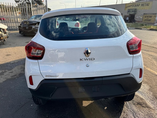 2025 RENAULT KWID 1.0