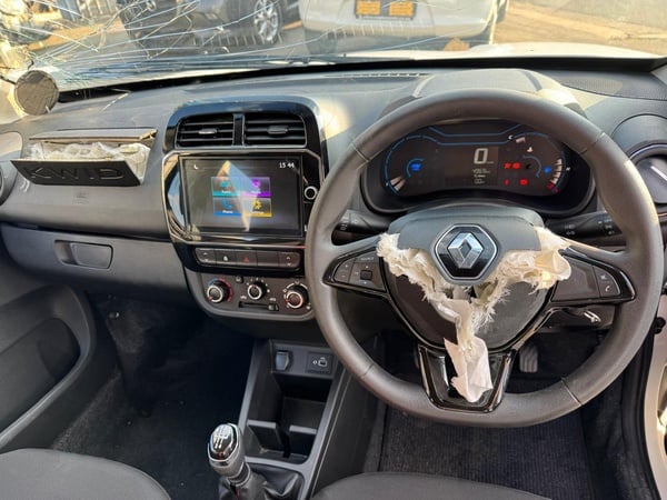2025 RENAULT KWID 1.0