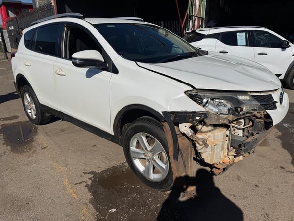 2013 TOYOTA RAV4 2.0