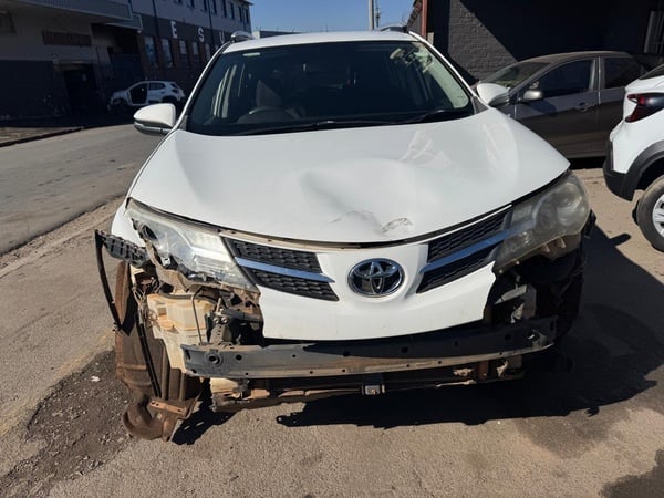 2013 TOYOTA RAV4 2.0