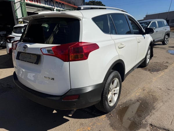 2013 TOYOTA RAV4 2.0