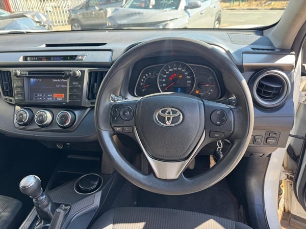 2013 TOYOTA RAV4 2.0