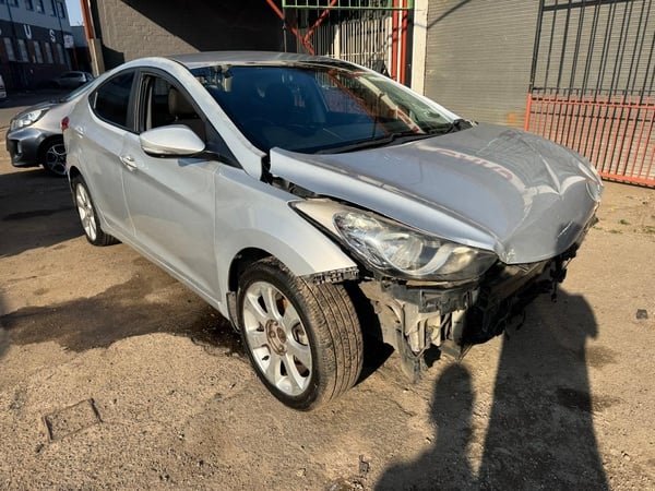 2012 HYUNDAI ELANTRA 1.8 AUTOMATIC