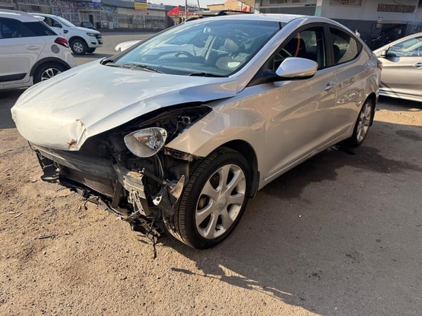 2012 HYUNDAI ELANTRA 1.8 AUTOMATIC