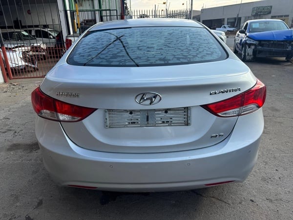 2012 HYUNDAI ELANTRA 1.8 AUTOMATIC