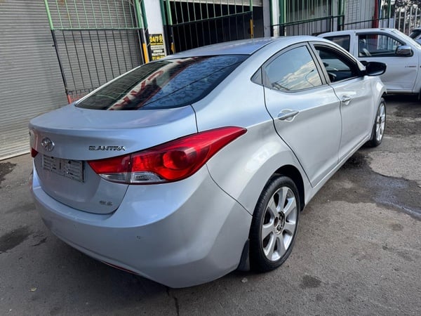 2012 HYUNDAI ELANTRA 1.8 AUTOMATIC