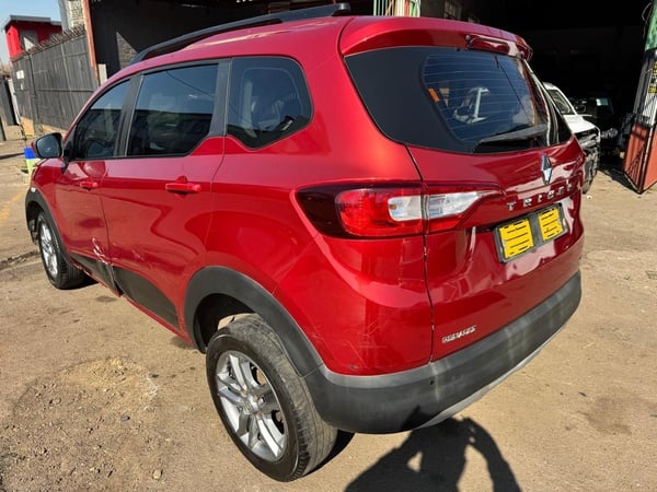 2020 RENAULT TRIBER 1.0 - 7 SEATER