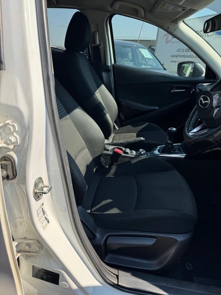 2017 MAZDA2 1.5