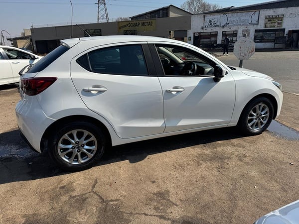 2017 MAZDA2 1.5