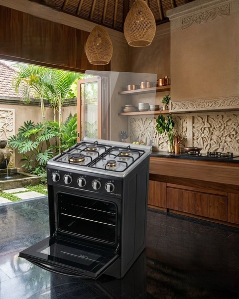 SAFY 4 PLATE GAS STOVE WITH GAS OVEN - R3 036,15 Each Excl VAT - MOQ 3