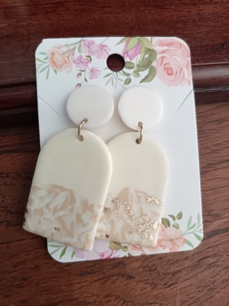Earrings - Cream and gold 5cm